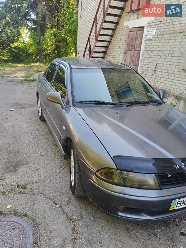 Седан Mitsubishi Carisma 2003 в Тернополе