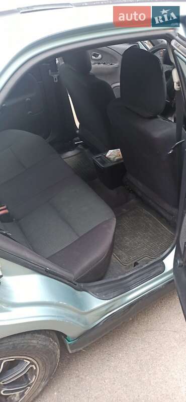 Седан Mitsubishi Carisma 2003 в Ровно фото 3 Седан Mitsubishi Carisma 2003 в Ровно