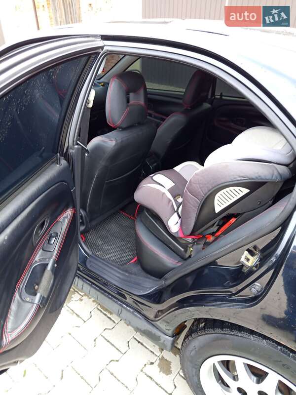 Лифтбек Mitsubishi Carisma 2002 в Тернополе