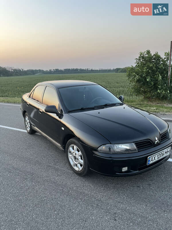 Седан Mitsubishi Carisma 2003 в Харькове
