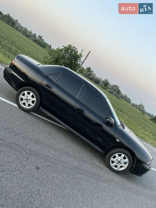 Седан Mitsubishi Carisma 2003 в Харькове