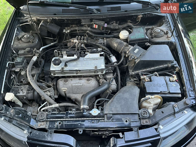 Седан Mitsubishi Carisma 2003 в Харькове