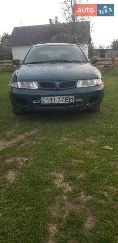 Седан Mitsubishi Carisma 1997 в Ровно
