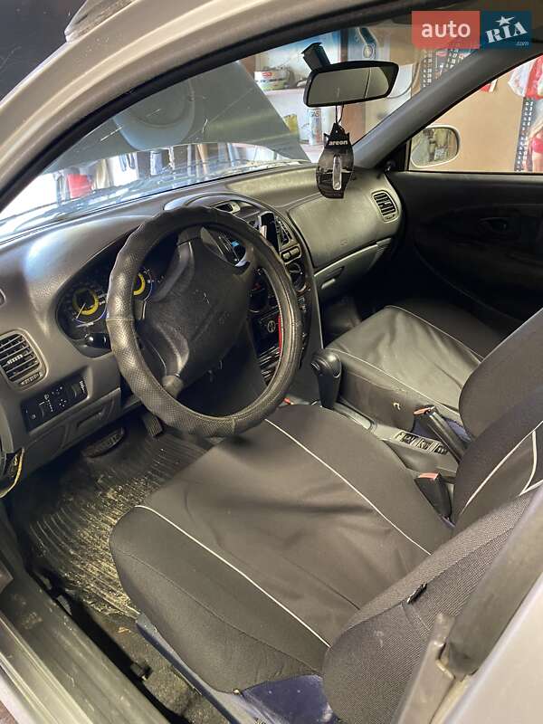 Ліфтбек Mitsubishi Carisma 1997 в Білій Церкві