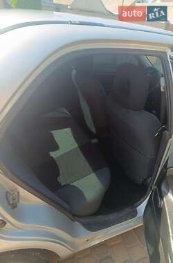 Седан Mitsubishi Carisma 2001 в 