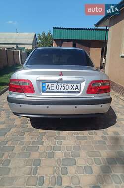 Седан Mitsubishi Carisma 2001 в 