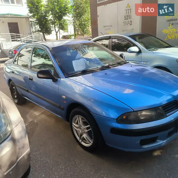 Mitsubishi Carisma