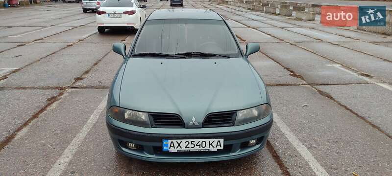 Седан Mitsubishi Carisma 2003 в  фото Седан Mitsubishi Carisma 2003 в
