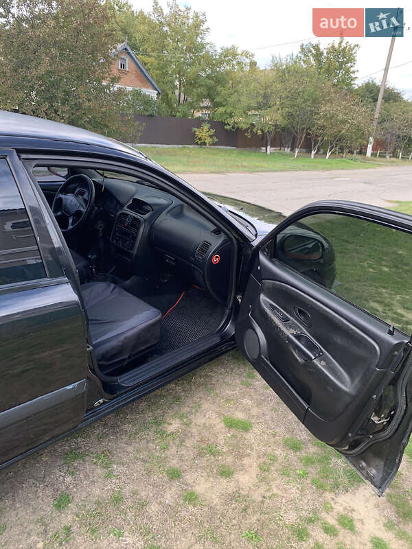 Седан Mitsubishi Carisma 2002 в Ізмаїлі фото 9 Седан Mitsubishi Carisma 2002 в Ізмаїлі