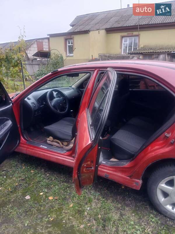 Ліфтбек Mitsubishi Carisma 1996 в Кролевці фото 5 Ліфтбек Mitsubishi Carisma 1996 в Кролевці