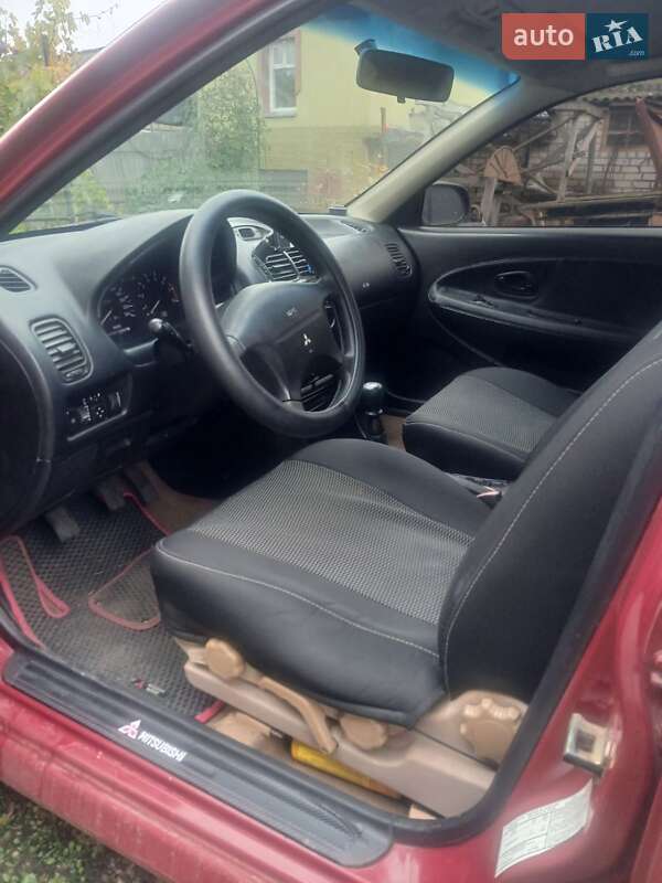 Ліфтбек Mitsubishi Carisma 1996 в Кролевці фото 9 Ліфтбек Mitsubishi Carisma 1996 в Кролевці