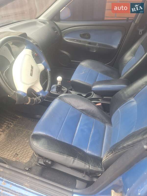 Ліфтбек Mitsubishi Carisma 2001 в Києві фото 4 Ліфтбек Mitsubishi Carisma 2001 в Києві