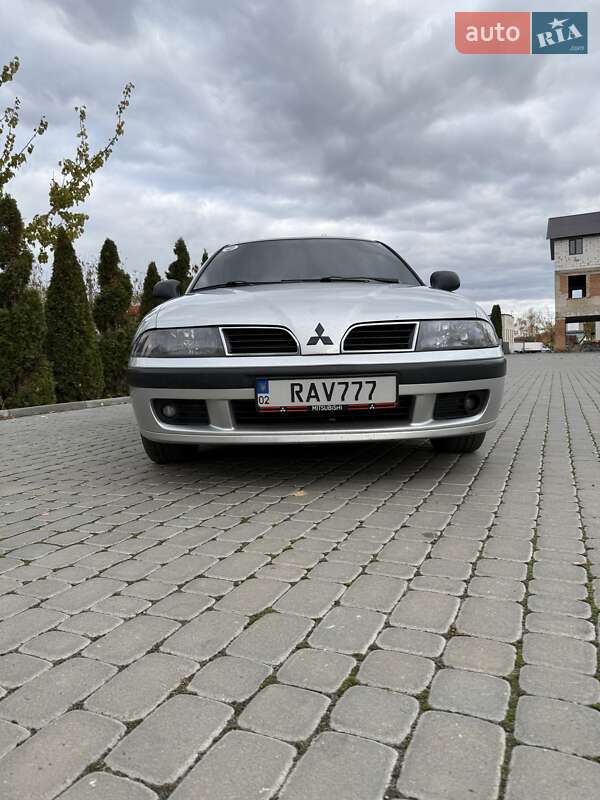 Mitsubishi Carisma 2004