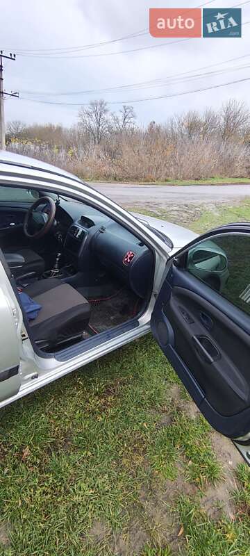 Седан Mitsubishi Carisma 2001 в Монастырище