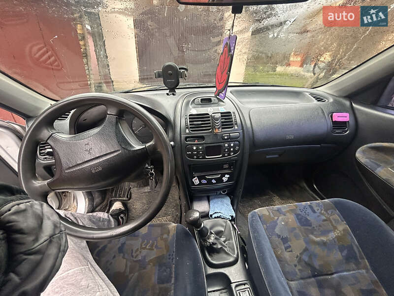 Седан Mitsubishi Carisma 1998 в Коломые