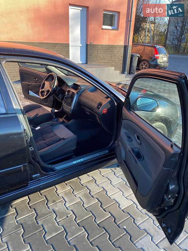 Седан Mitsubishi Carisma 2003 в Львове фото 8 Седан Mitsubishi Carisma 2003 в Львове
