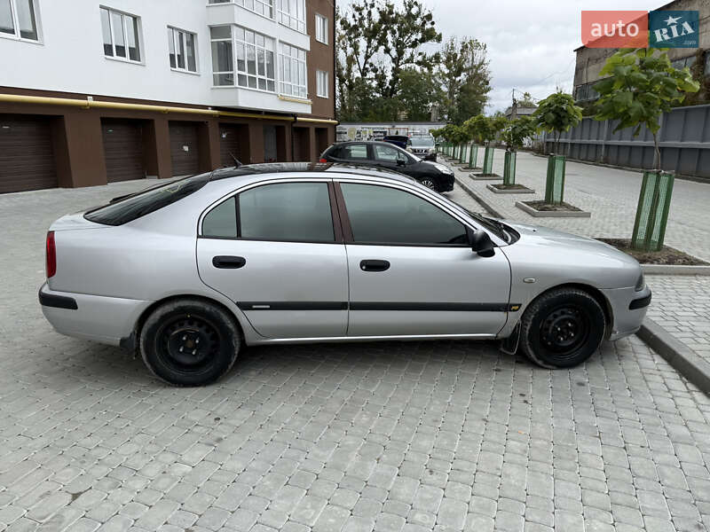 Лифтбек Mitsubishi Carisma 2002 в Ивано-Франковске
