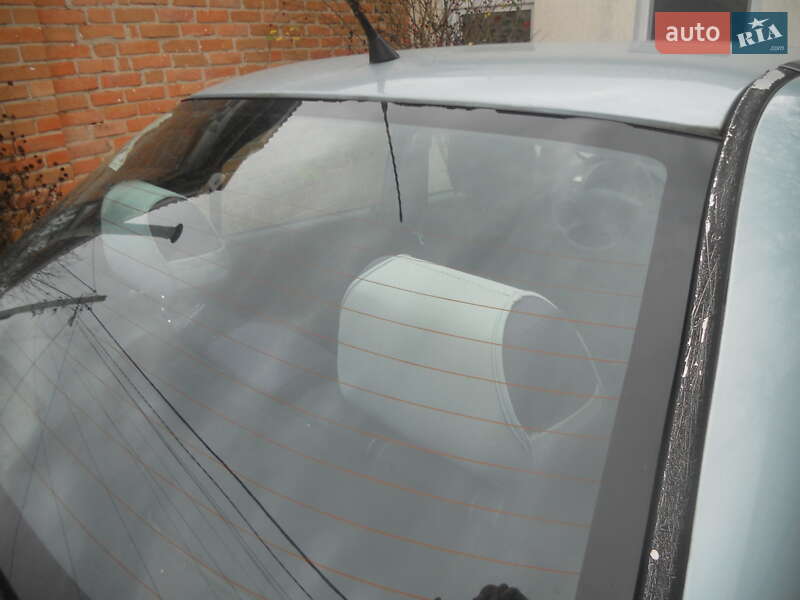 Седан Mitsubishi Carisma 2003 в Фастове