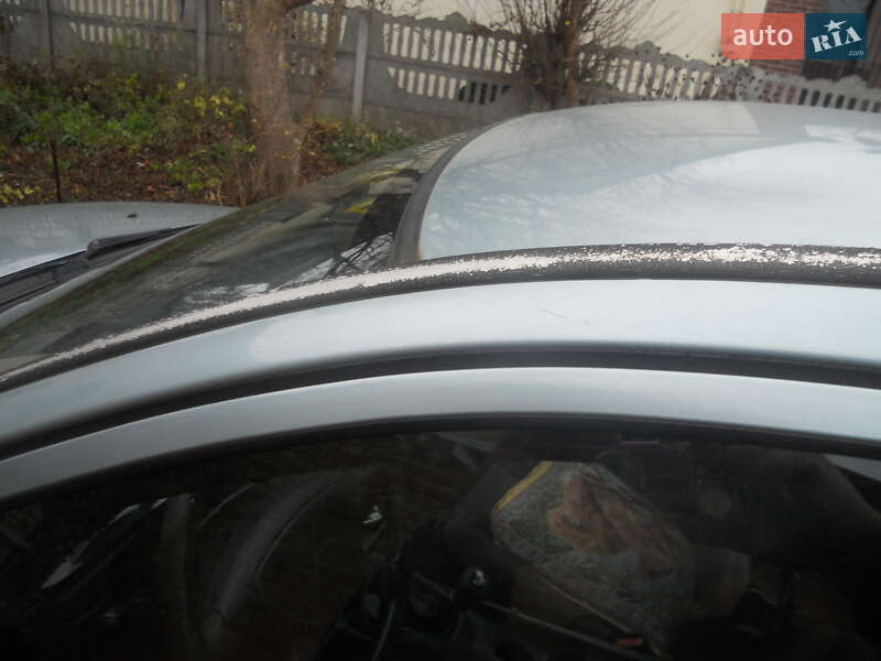 Седан Mitsubishi Carisma 2003 в Фастове