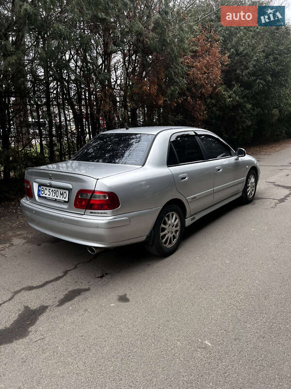 Седан Mitsubishi Carisma 2003 в Львове