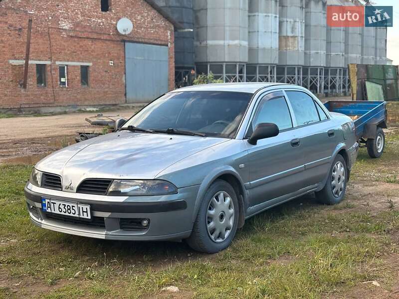 Седан Mitsubishi Carisma 2003 в Івано-Франківську
