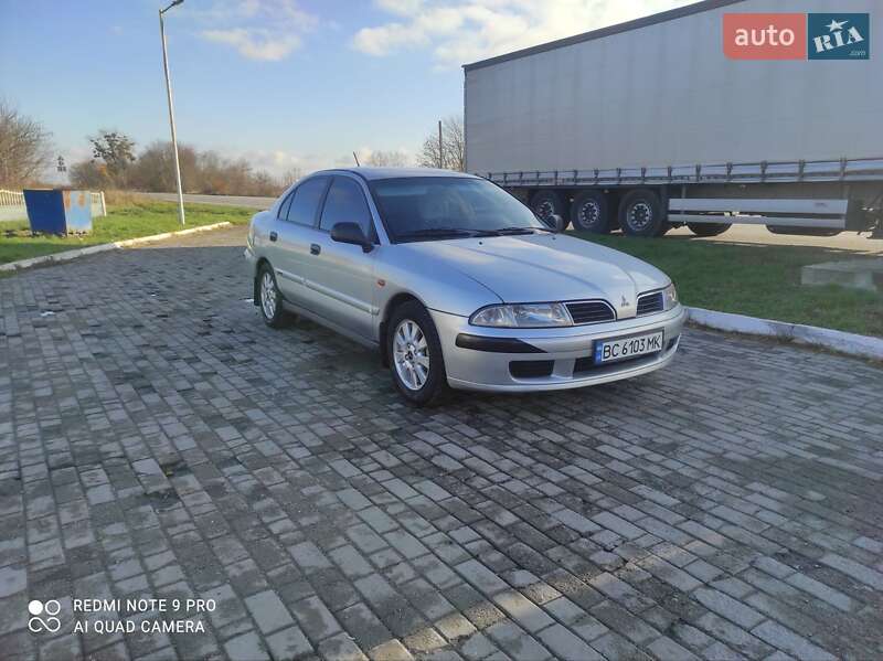 Ліфтбек Mitsubishi Carisma 2001 в Дубні