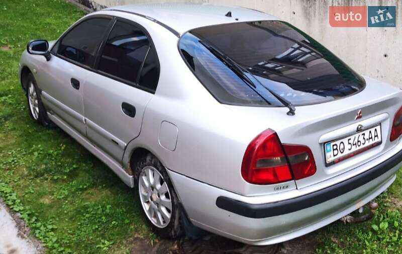 Ліфтбек Mitsubishi Carisma 2001 в Тернополі