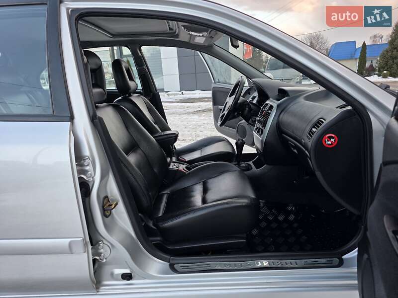 Лифтбек Mitsubishi Carisma 2003 в Хмельницком фото 51 Лифтбек Mitsubishi Carisma 2003 в Хмельницком