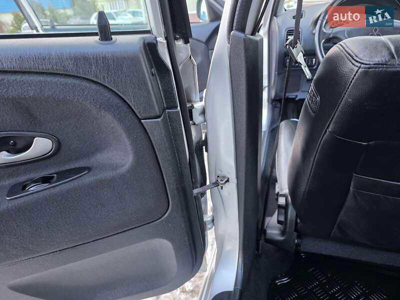 Лифтбек Mitsubishi Carisma 2003 в Хмельницком фото 57 Лифтбек Mitsubishi Carisma 2003 в Хмельницком