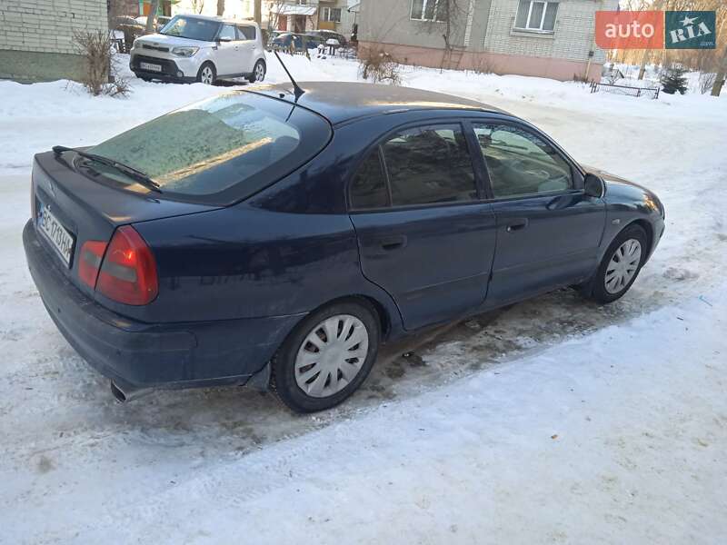 Лифтбек Mitsubishi Carisma 1999 в Львове