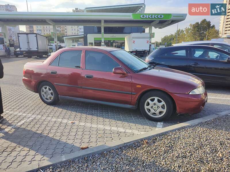 Mitsubishi Carisma 1998