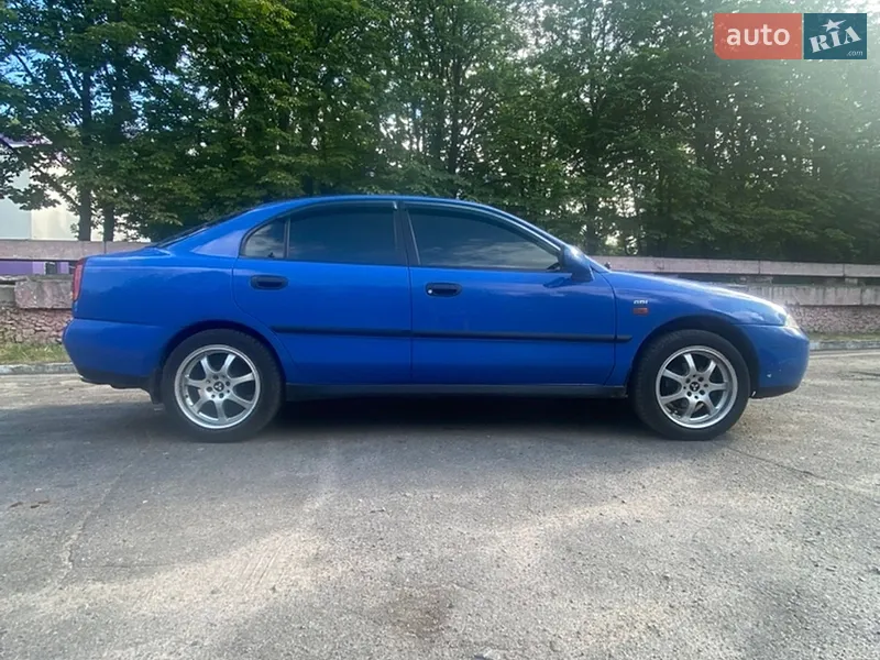 Mitsubishi Carisma