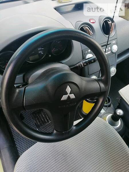 Хетчбек Mitsubishi Colt 2005 в Черкасах фото 5 Хетчбек Mitsubishi Colt 2005 в Черкасах