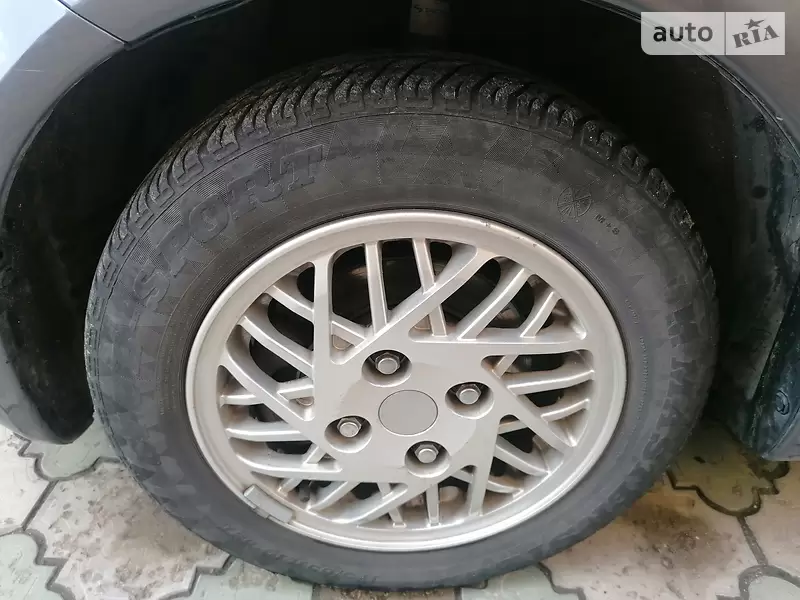 Хэтчбек Mitsubishi Colt 2004 в 
