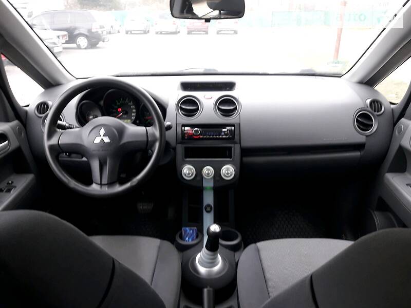 Мінівен Mitsubishi Colt 2006 в Луцьку