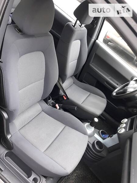 Мінівен Mitsubishi Colt 2006 в Луцьку