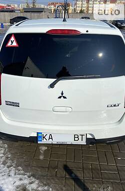 Хэтчбек Mitsubishi Colt 2010 в Киеве