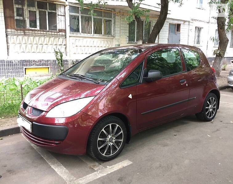 Хэтчбек Mitsubishi Colt 2005 в 