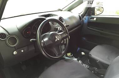 Хэтчбек Mitsubishi Colt 2005 в 