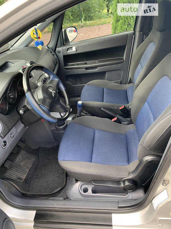 Хэтчбек Mitsubishi Colt 2007 в Житомире