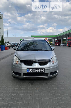 Хэтчбек Mitsubishi Colt 2007 в 