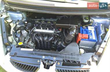 Хетчбек Mitsubishi Colt 2004 в Кам'янець-Подільському