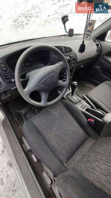 Хэтчбек Mitsubishi Colt 2002 в Чернигове