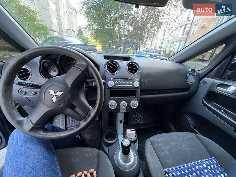 Хэтчбек Mitsubishi Colt 2007 в Черновцах фото 6 Хэтчбек Mitsubishi Colt 2007 в Черновцах