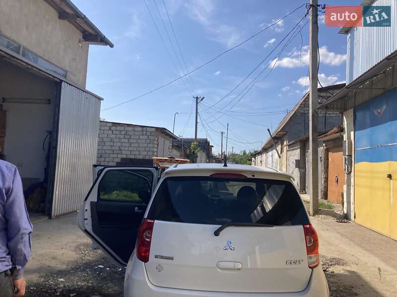 Хетчбек Mitsubishi Colt 2010 в Кам'янець-Подільському