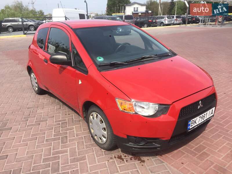 Хэтчбек Mitsubishi Colt 2009 в Ровно