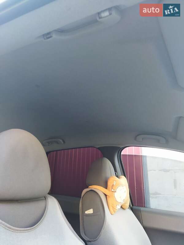 Хэтчбек Mitsubishi Colt 2005 в Киверцах