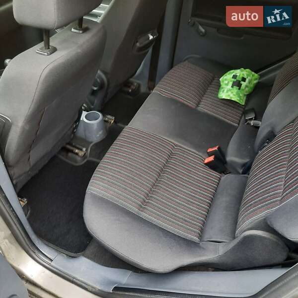 Хэтчбек Mitsubishi Colt 2007 в Львове