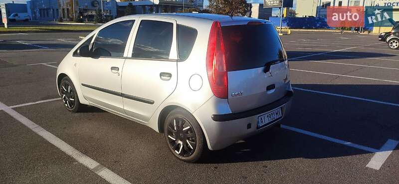 Хэтчбек Mitsubishi Colt 2005 в Киеве