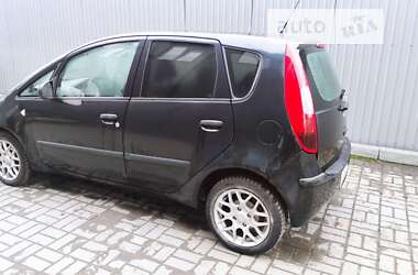 Хэтчбек Mitsubishi Colt 2007 в 